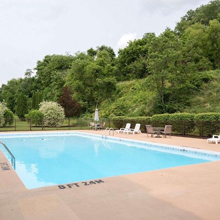 Clarion Inn Fairmont Luaran gambar