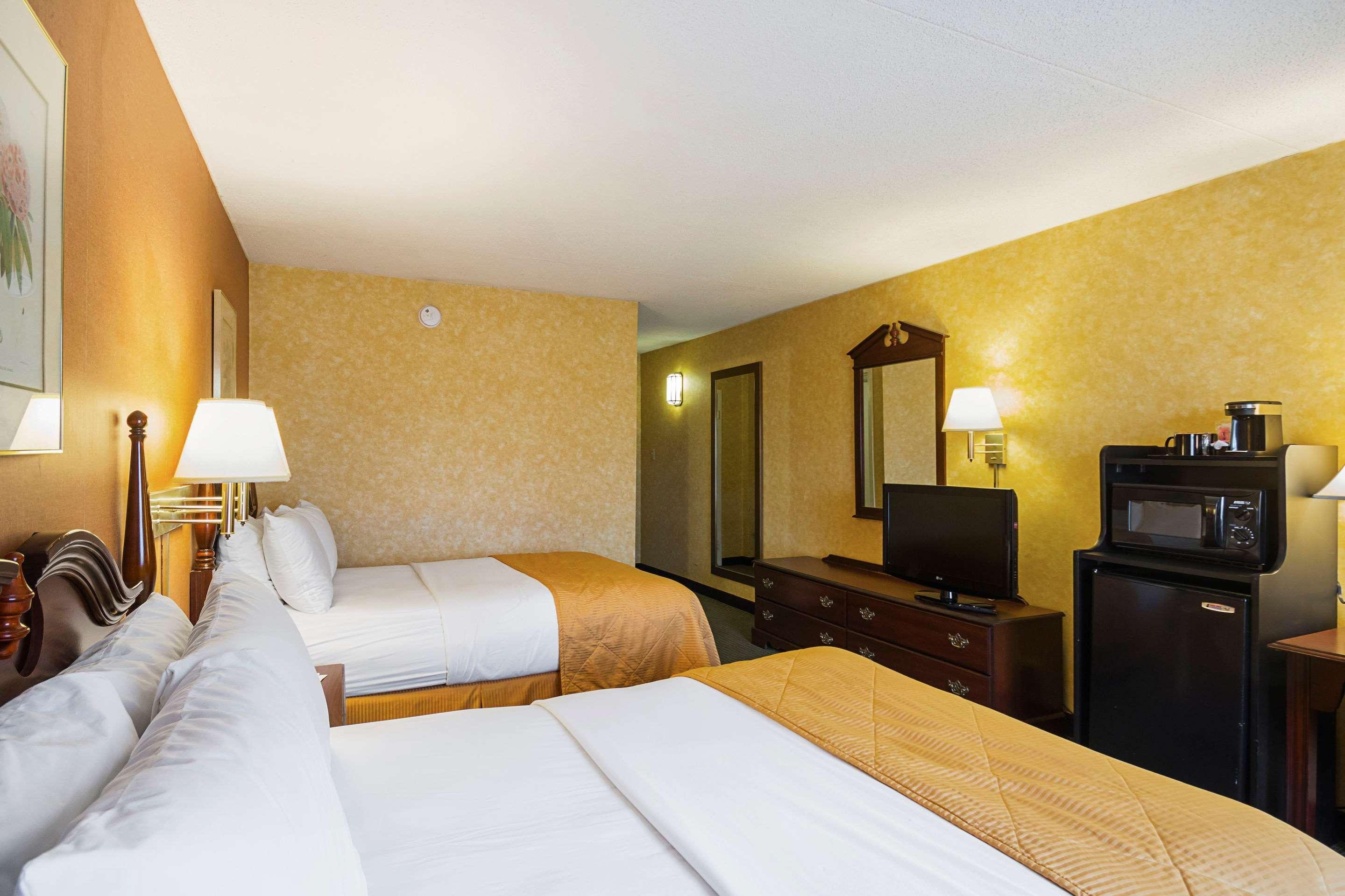Clarion Inn Fairmont Luaran gambar