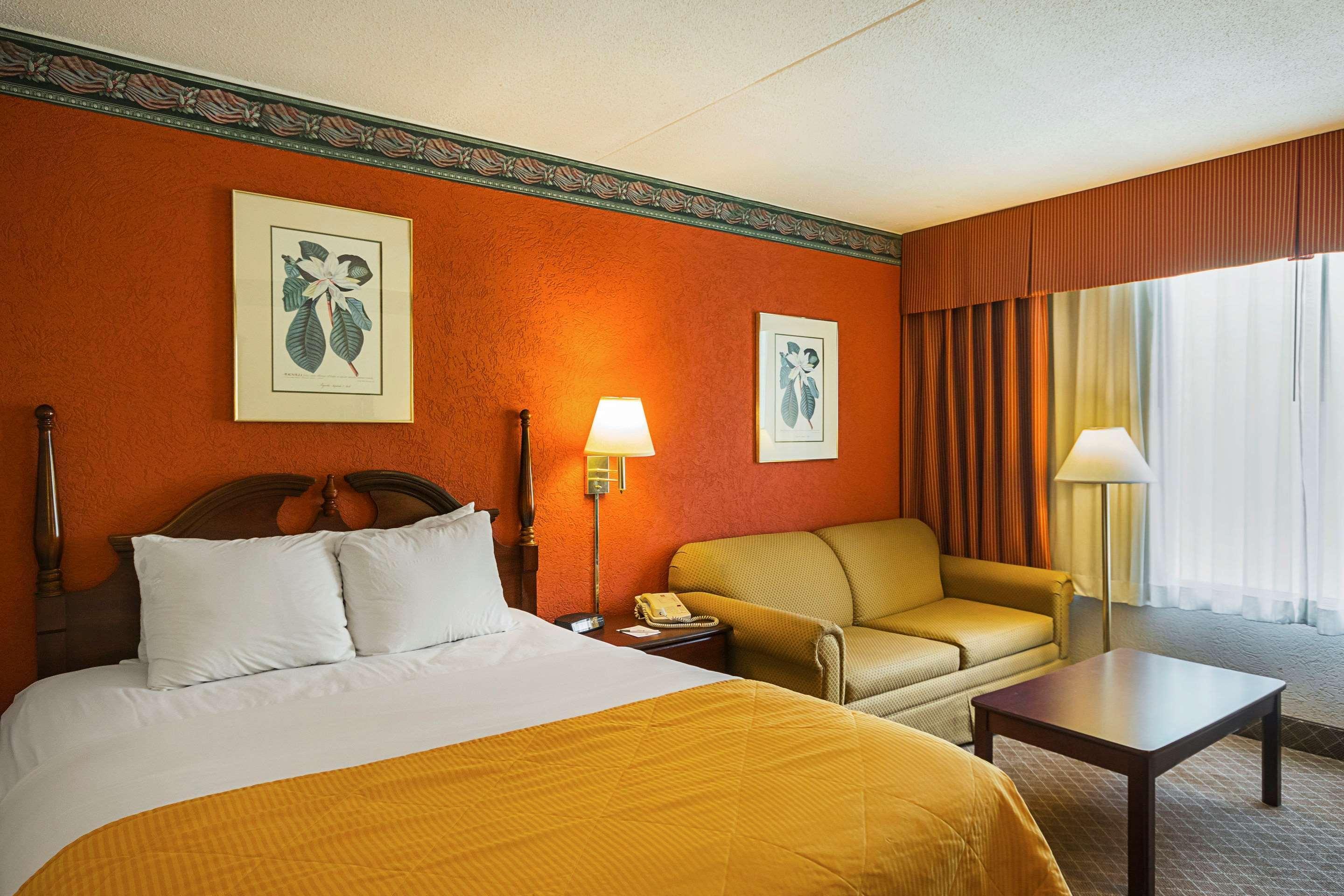 Clarion Inn Fairmont Luaran gambar