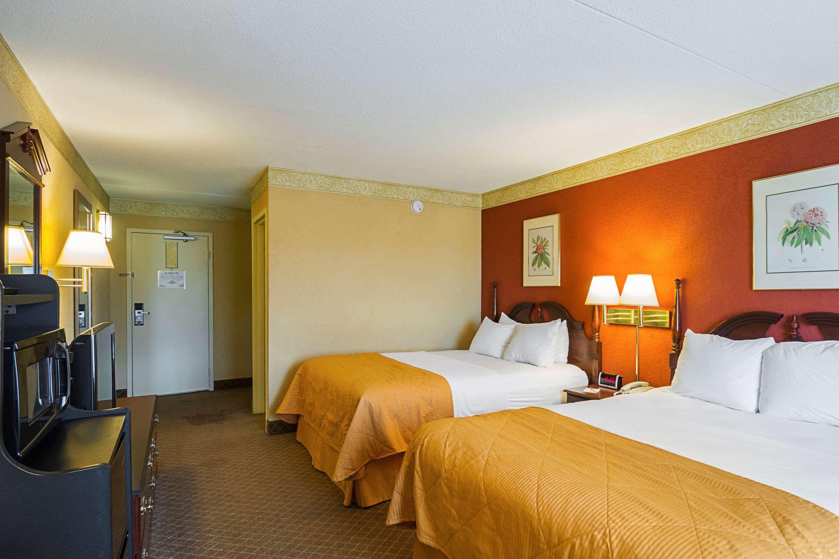 Clarion Inn Fairmont Luaran gambar