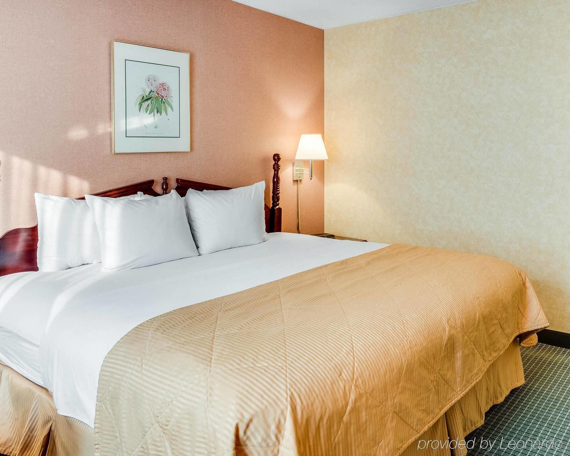 Clarion Inn Fairmont Luaran gambar