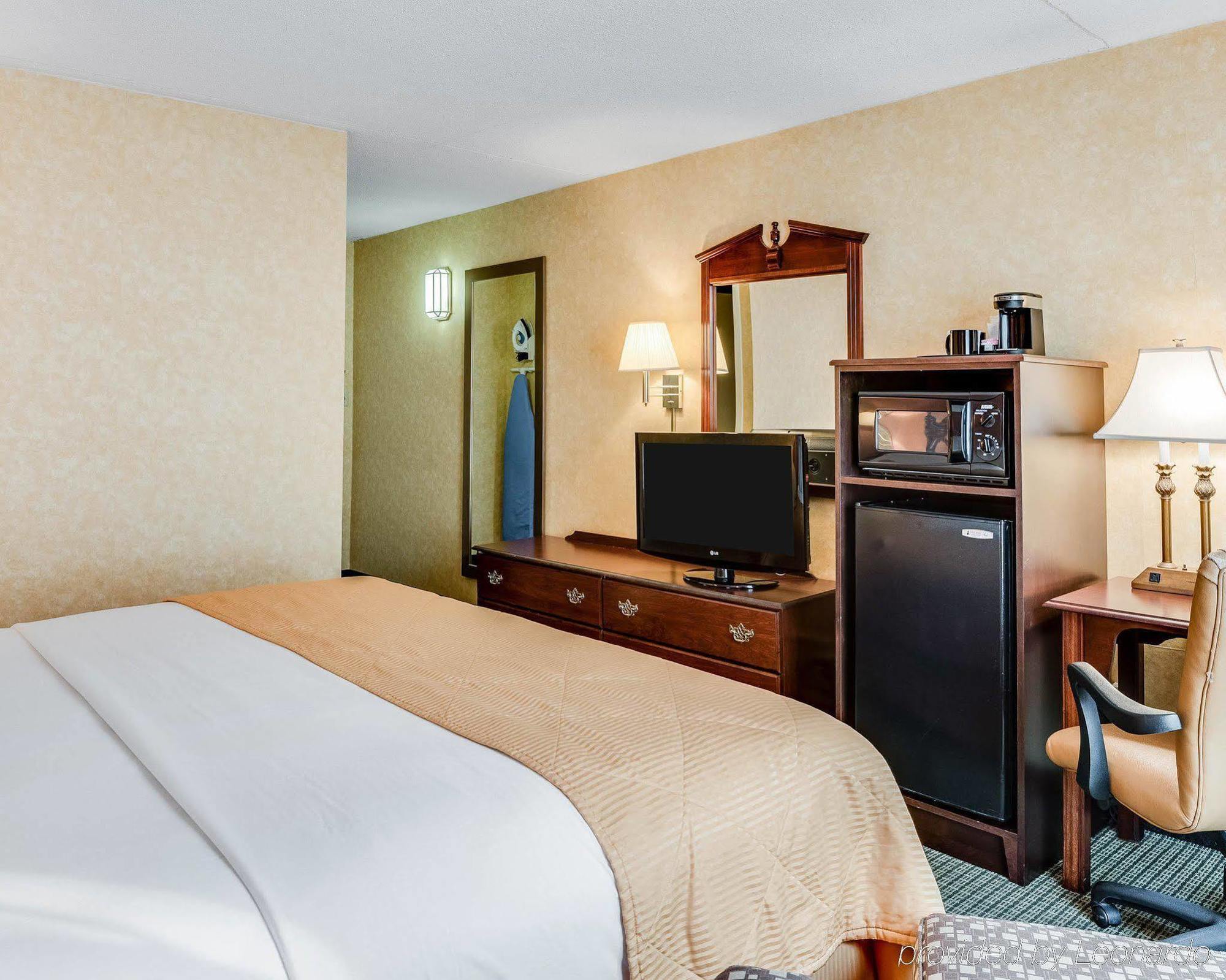 Clarion Inn Fairmont Luaran gambar