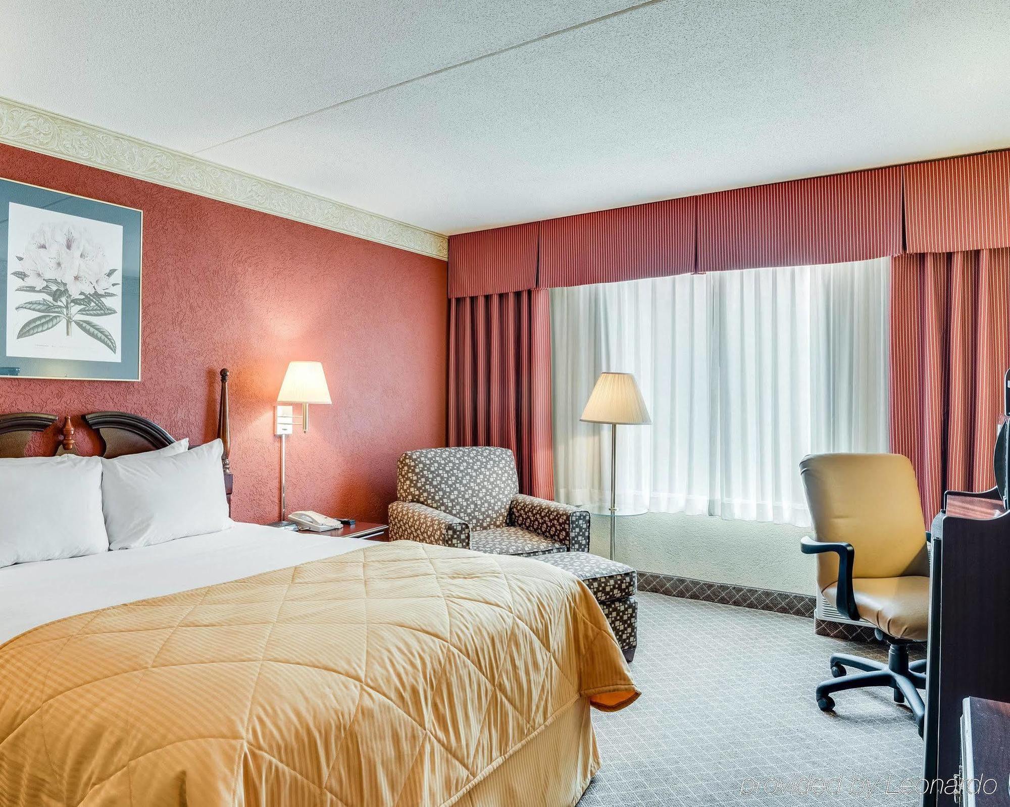 Clarion Inn Fairmont Luaran gambar