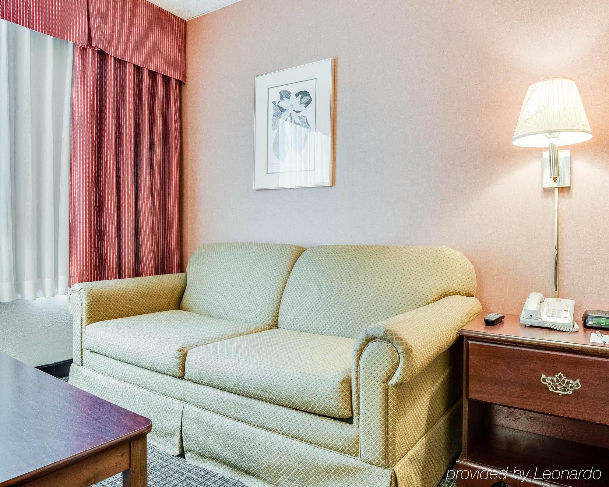 Clarion Inn Fairmont Luaran gambar