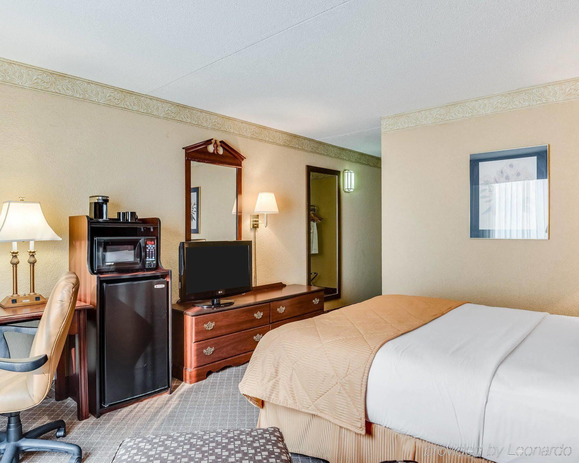 Clarion Inn Fairmont Luaran gambar