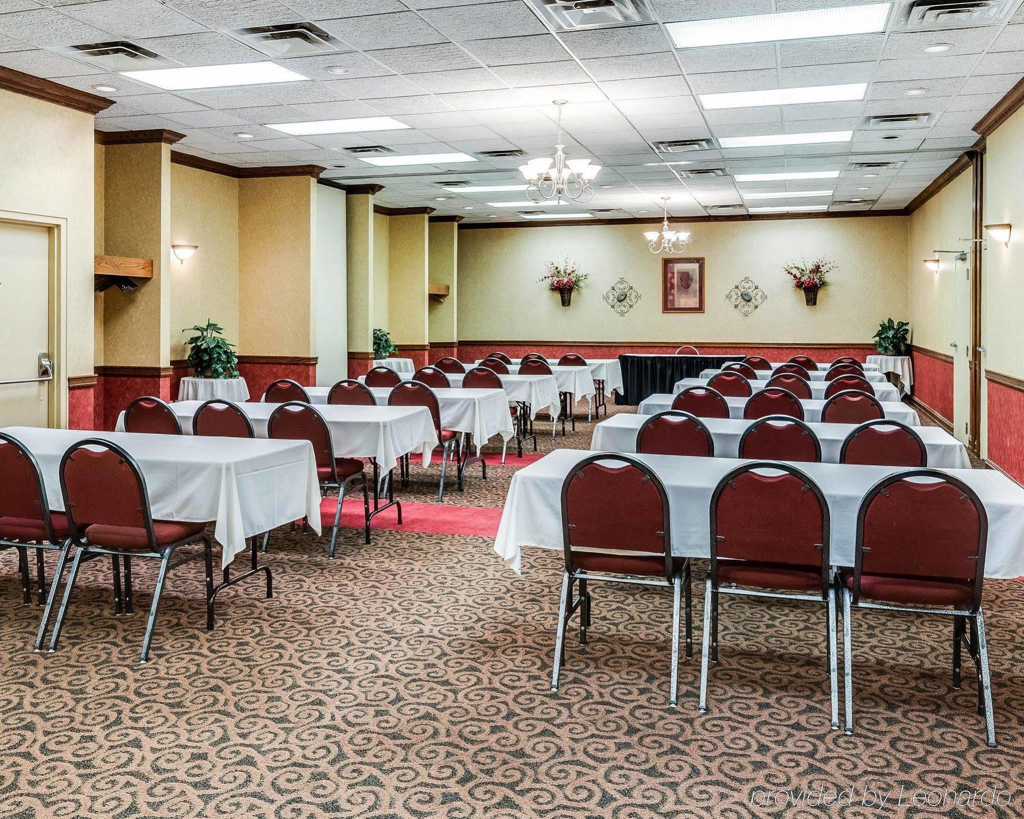 Clarion Inn Fairmont Luaran gambar