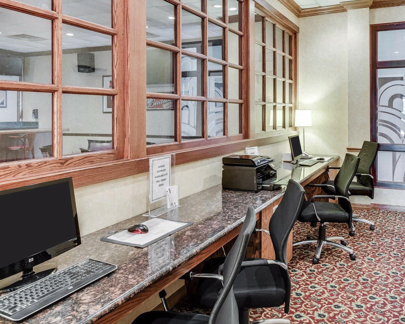 Clarion Inn Fairmont Luaran gambar